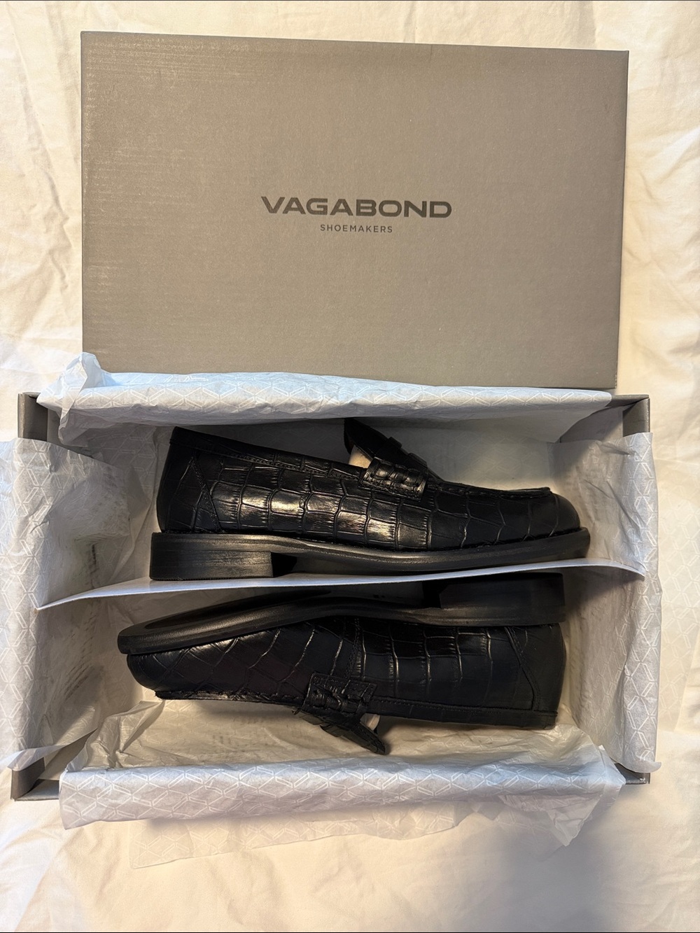 Vagabond Black Croc-Embossed Leather Loafers